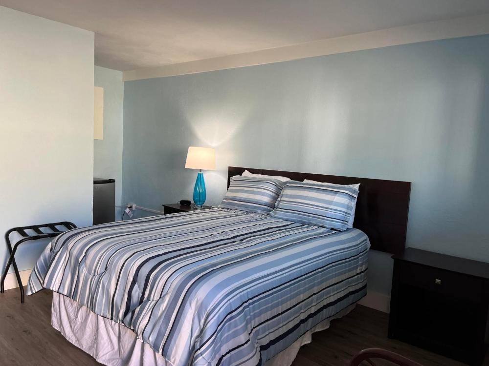 Economy Single Room interior